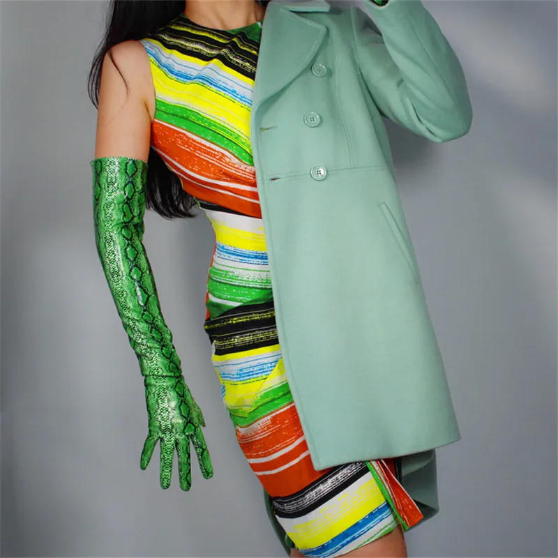 Snake Skin Long Gloves Woman 60cm Patent Leather Over Elbow Emulation Leather PU Bright Leather Animal Green Snake P1370-16
Snake Skin Long Gloves Woman 60cm Patent Leather Over Elbow Emulation Leather PU Bright Leather Animal Green Snake P1370-16