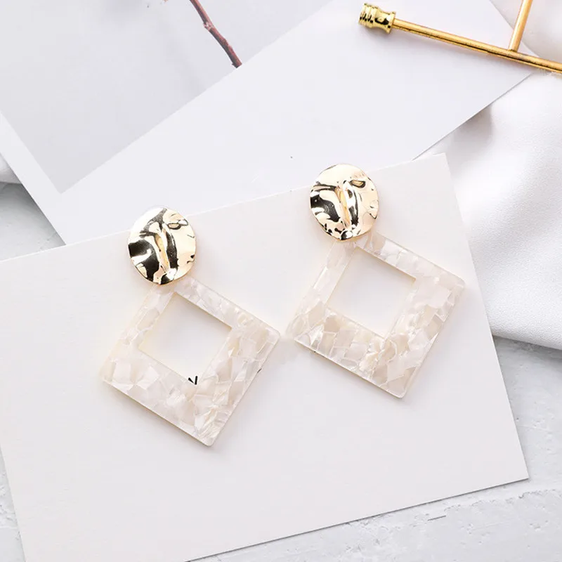 Dominated New Retro Acrylic Concave Metal Square Earrings Simple Jointing Texture Geometric Women Drops Earrings
Dominated New Retro Acrylic Concave Metal Square Earrings Simple Jointing Texture Geometric Women Drops Earrings