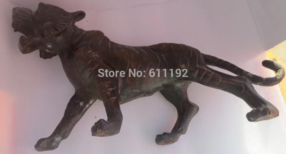 11 Inches long Asian exquisite hand-carved copper leopard statue,Home decoration animal crafts
11 Inches long Asian exquisite hand-carved copper leopard statue,Home decoration animal crafts