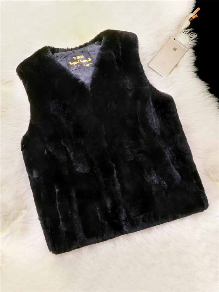 New men's fur coat fur vest male rabbit fur thick grass integral skin vest free shipping F222
New men's fur coat fur vest male rabbit fur thick grass integral skin vest free shipping F222