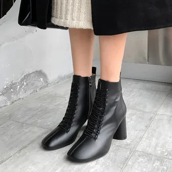 GPOKHDS 2020 women ankle boots soft cow leather zippers winter short plush square toe high heels female boots party dress
GPOKHDS 2020 women ankle boots soft cow leather zippers winter short plush square toe high heels female boots party dress