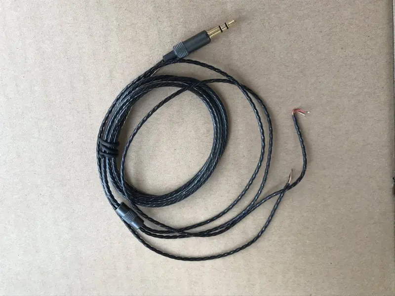 Good quality 1.2m DIY Headphone repair black transparent headset replace Line audio cable earphone
Good quality 1.2m DIY Headphone repair black transparent headset replace Line audio cable earphone