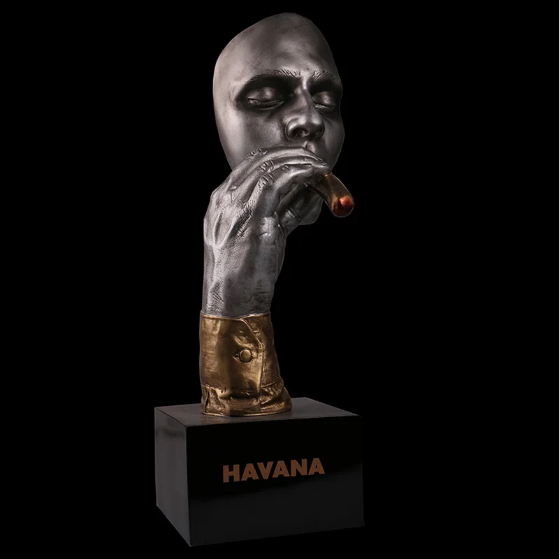 Bronzes Resin and copper plating Handicraft European Gift Cigar Man Bust Sculpture Household Marble Base Sculptures Statue
Bronzes Resin and copper plating Handicraft European Gift Cigar Man Bust Sculpture Household Marble Base Sculptures Statue