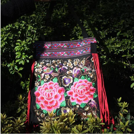 Fashion Embroidery Casual Tote!Nice Floral embroidered Lady shoulder&Handbags handmade ethnic cloth National lady multi-use bags
Fashion Embroidery Casual Tote!Nice Floral embroidered Lady shoulder&Handbags handmade ethnic cloth National lady multi-use bags