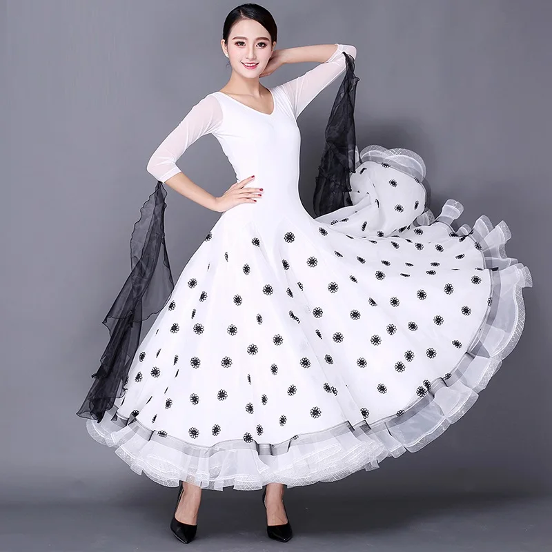 white standard dance dresses viennese waltz dress ballroom dance competition dresses Foxtrot standard ballroom dress dance wear
white standard dance dresses viennese waltz dress ballroom dance competition dresses Foxtrot standard ballroom dress dance wear