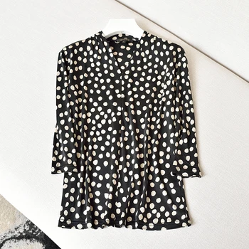 New Silk T-shirt, Women's Folding V Collar, Elegant Intellectuality 120g/m Silk, Seven Sleeve Sleeves,
New Silk T-shirt, Women's Folding V Collar, Elegant Intellectuality 120g/m Silk, Seven Sleeve Sleeves,