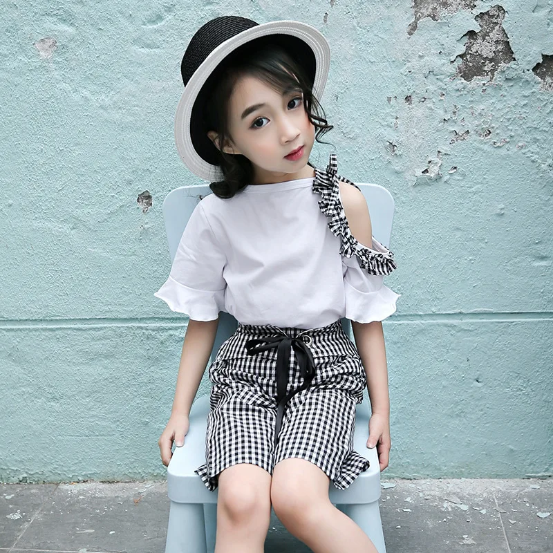 Summer New Product Child's Shoulder Short Sleeve Lattice Pants Suit Two Pieces Kids Sets
Summer New Product Child's Shoulder Short Sleeve Lattice Pants Suit Two Pieces Kids Sets