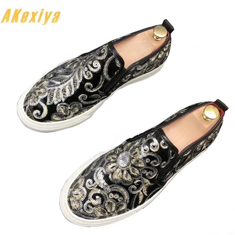 2018 Street trendsetter sequins Casual Platform shoes Flats Male Designer wedding prom Dress Loafers Driving comfortable Shoes
2018 Street trendsetter sequins Casual Platform shoes Flats Male Designer wedding prom Dress Loafers Driving comfortable Shoes