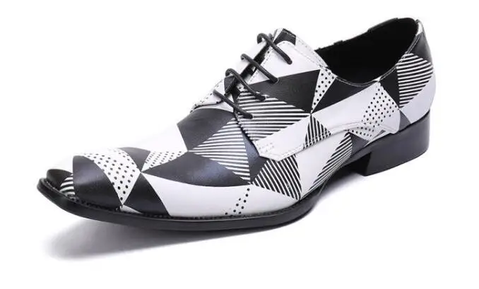 Men's summer breathable new Korean lacing black checkered leather shoes fashion Black and white lacing casual shoes
Men's summer breathable new Korean lacing black checkered leather shoes fashion Black and white lacing casual shoes