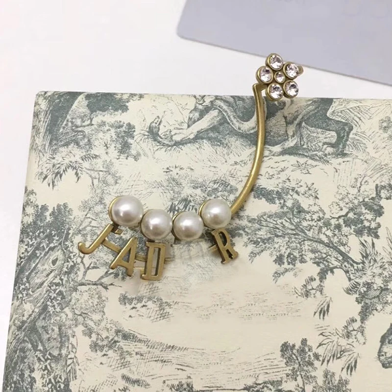 Fashion Jewelry Gold Irregular Earrings For Women Party Accessories Luxury
Fashion Jewelry Gold Irregular Earrings For Women Party Accessories Luxury