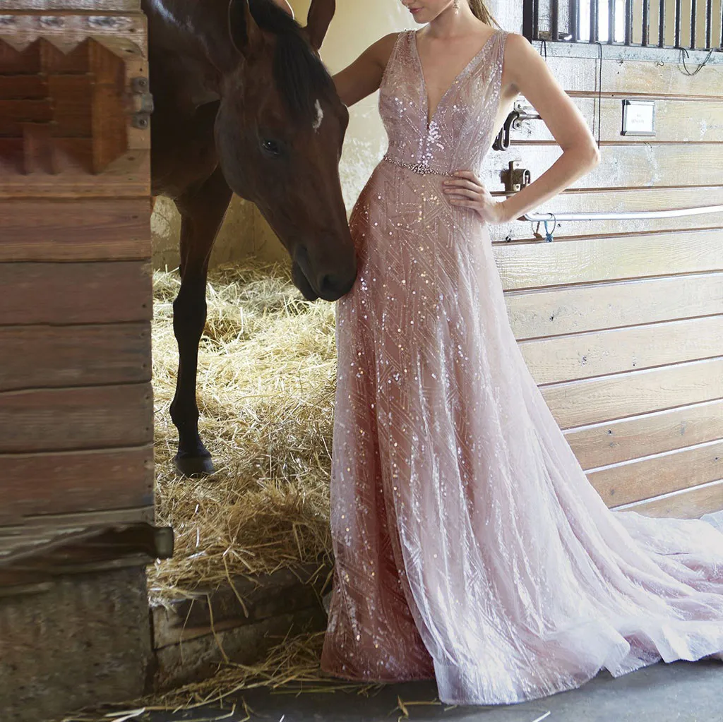Sexy Deep V-Neck backless Summer Pink Dress Women Elegant Sequined Evening Maxi Dress Holiday Long Party Dress Ladies 2019
Sexy Deep V-Neck backless Summer Pink Dress Women Elegant Sequined Evening Maxi Dress Holiday Long Party Dress Ladies 2019