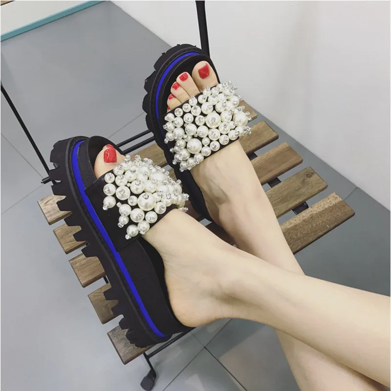 Plus Size Women Summer Casual Crystal Flat Platform Slippers Flip Flops Female Sequined Cloth Outside Beach Slipper Shoes 4002
Plus Size Women Summer Casual Crystal Flat Platform Slippers Flip Flops Female Sequined Cloth Outside Beach Slipper Shoes 4002