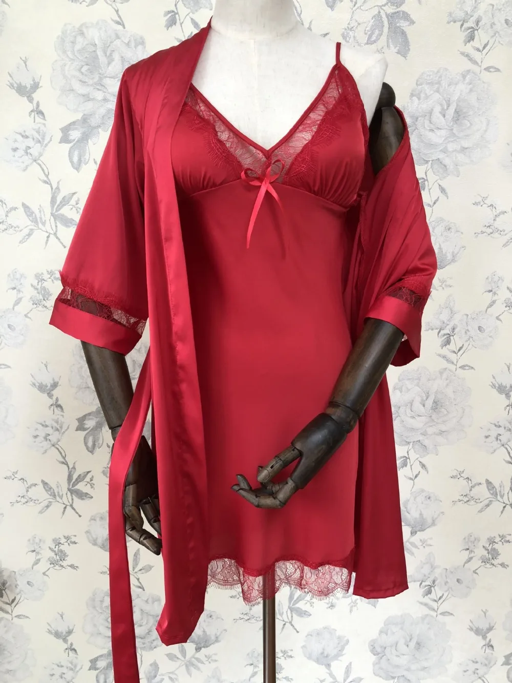 2019 New Plus Size Womans Lingerie Sleepshirt Satin Nighty Night Shirt Robe Two Piece Set Home Wear
2019 New Plus Size Womans Lingerie Sleepshirt Satin Nighty Night Shirt Robe Two Piece Set Home Wear
