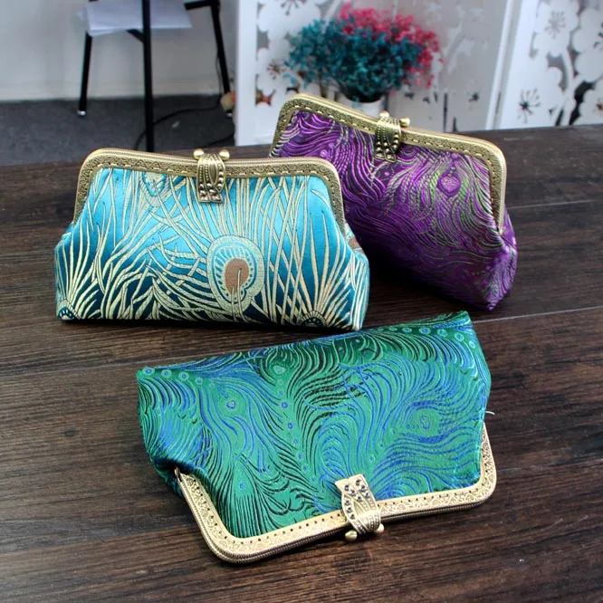 Retro butterfly flowers Brocade Satin fabric Fabric Material Kit Purse Gold Frame Handmade Purse Bags Sewing Party Handbag
Retro butterfly flowers Brocade Satin fabric Fabric Material Kit Purse Gold Frame Handmade Purse Bags Sewing Party Handbag