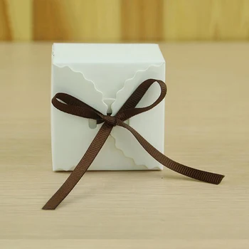 50pcs Romantic Wedding Decor Bow DIY Candy Cookie Paper Gift Boxes Wedding Party Candy Box with Ribbon
50pcs Romantic Wedding Decor Bow DIY Candy Cookie Paper Gift Boxes Wedding Party Candy Box with Ribbon