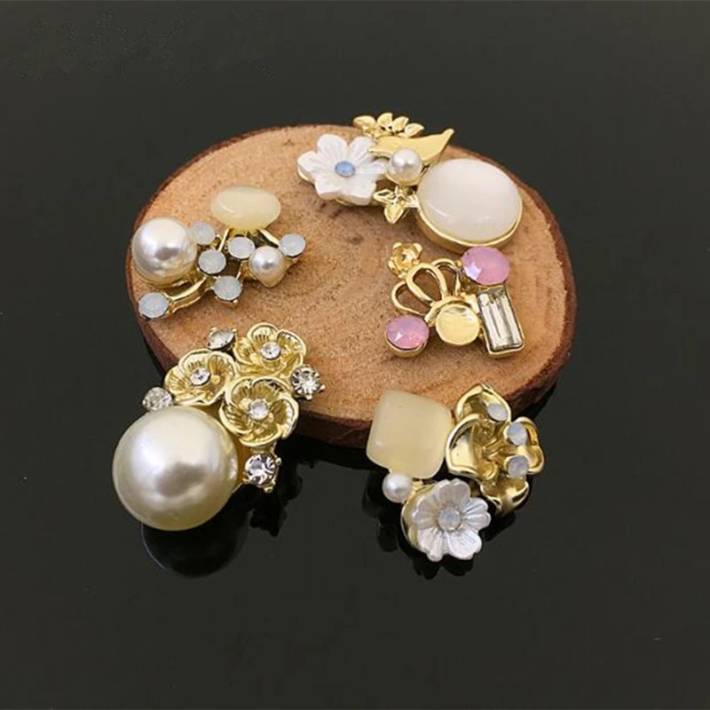 1 pcs Flower Rhinestones Buttons Pearl button wedding decoration Diy Alloy Diamante Cryustal Bow Accessories
1 pcs Flower Rhinestones Buttons Pearl button wedding decoration Diy Alloy Diamante Cryustal Bow Accessories