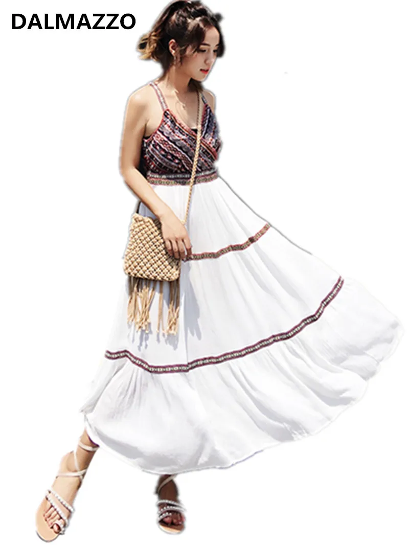 Women Sexy Spaghetti Strap Embroidery Floral Patchowrk Chiffon Long Dresses 2018 New Summer Lady Boho Holiday Beach Runway Dress
Women Sexy Spaghetti Strap Embroidery Floral Patchowrk Chiffon Long Dresses 2018 New Summer Lady Boho Holiday Beach Runway Dress