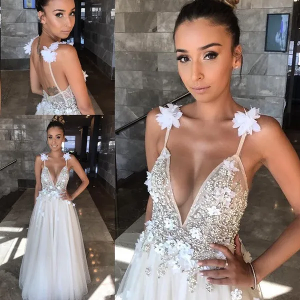 2019 Spring Beach Wedding Dresses Deep V Neck Beading Handmade Flowers Backless Spaghetti Straps Tulle Sexy Boho Bridal Gowns
2019 Spring Beach Wedding Dresses Deep V Neck Beading Handmade Flowers Backless Spaghetti Straps Tulle Sexy Boho Bridal Gowns