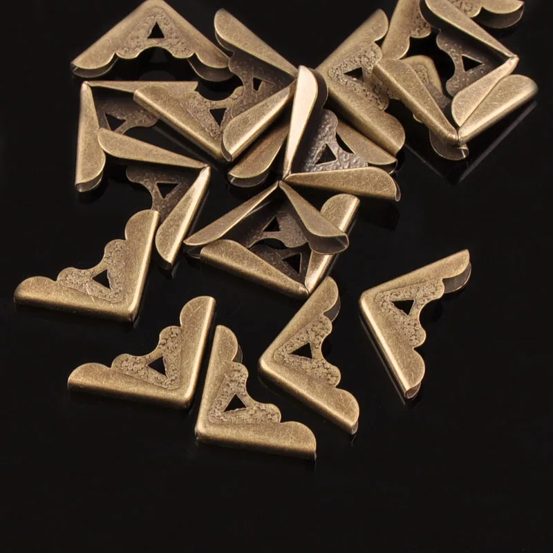 50Pcs Scrapbooking Accessories Folders Corner Protectors Crafts Decoration Bronze Metal Corners For Books 17x17x2.5mm C1612
50Pcs Scrapbooking Accessories Folders Corner Protectors Crafts Decoration Bronze Metal Corners For Books 17x17x2.5mm C1612