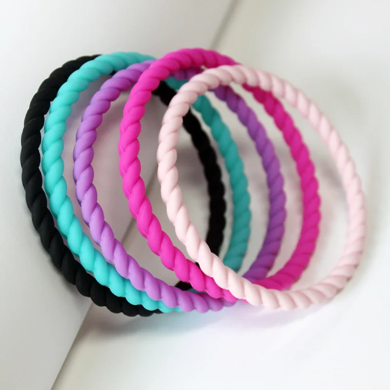 Trendy Sports Style Round Braid Twist Silicone Bangles Bracelet Couple Outdoor Rubber Wristband Woman Man Armband 19cm
Trendy Sports Style Round Braid Twist Silicone Bangles Bracelet Couple Outdoor Rubber Wristband Woman Man Armband 19cm