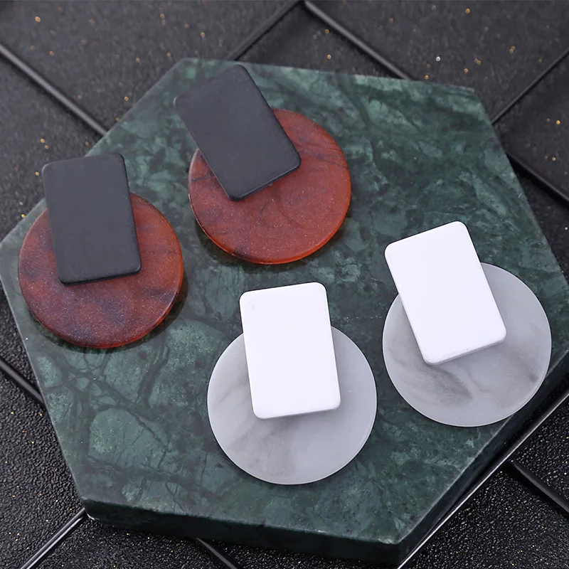 Charm Jewelry Tortoiseshell Brincos Hit Color Earring Women Square Round Earring Geometry Acrylic Earrings for Women White black
Charm Jewelry Tortoiseshell Brincos Hit Color Earring Women Square Round Earring Geometry Acrylic Earrings for Women White black