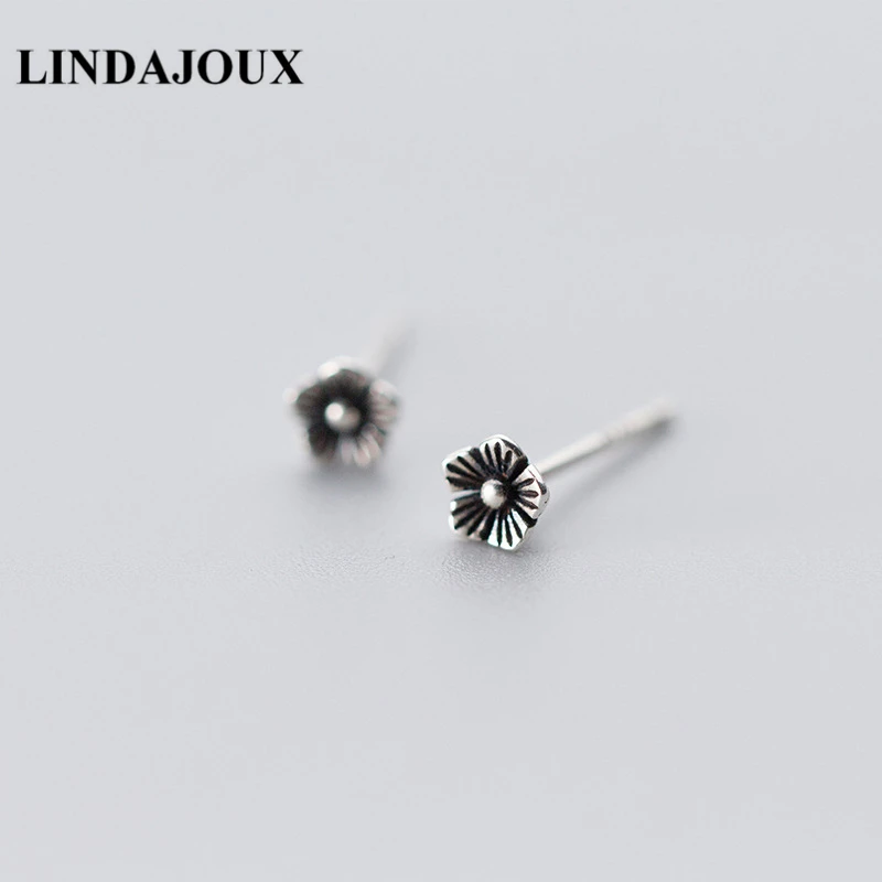 LINDAJOUX 925 Sterling Thai Silver Vintage Flower Shaped Stud Earrings For Women S925 Silver Small Studs Earring
LINDAJOUX 925 Sterling Thai Silver Vintage Flower Shaped Stud Earrings For Women S925 Silver Small Studs Earring