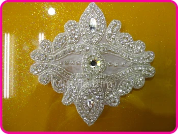 Free shipping new flower crystal appliques iron on appliques embellishment motif design for wedding dresses
Free shipping new flower crystal appliques iron on appliques embellishment motif design for wedding dresses