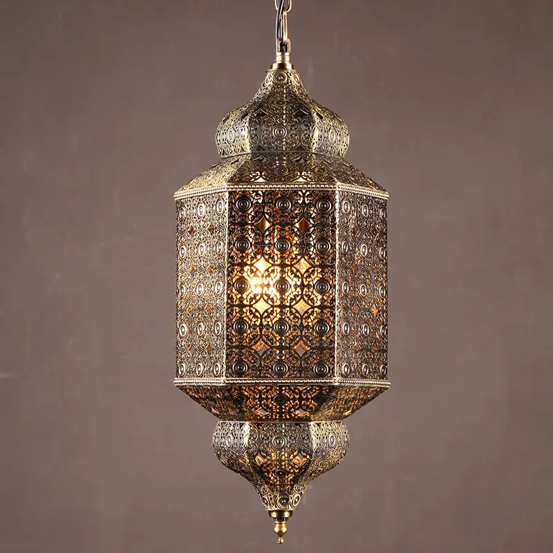 American Hollow Carved Retro Chandelier For Bar Cafe Pendant Lamp Metal Bronze Suspension Luminaire Decorative Lighting Lustres
American Hollow Carved Retro Chandelier For Bar Cafe Pendant Lamp Metal Bronze Suspension Luminaire Decorative Lighting Lustres