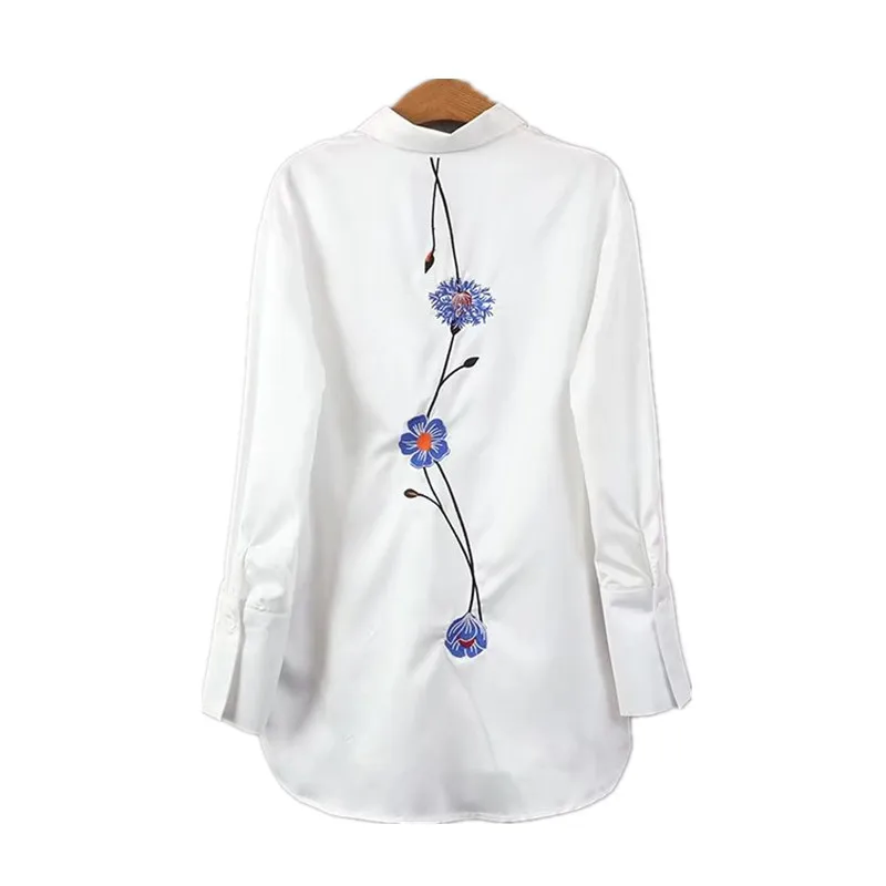 2018 Embroidery flower long sleeve blouse shirt women tops Elegant white feminine blouse chemise femme blusas
2018 Embroidery flower long sleeve blouse shirt women tops Elegant white feminine blouse chemise femme blusas