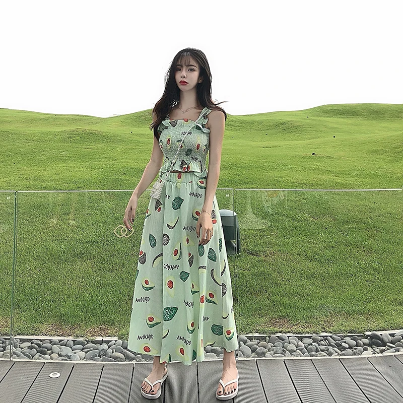 Hong Kong chic summer new avocado strap printed fruit two-piece dress square collar pleated lace strap holiday suit dress summer
Hong Kong chic summer new avocado strap printed fruit two-piece dress square collar pleated lace strap holiday suit dress summer