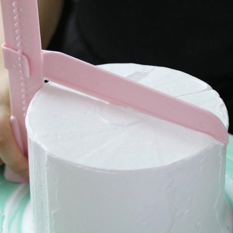 Adjustable Spatula Kitchen Turning Sugar Leveling Device Cake Decorating Tools DIY Food Grade Kitchen Accessories Cake Scraper
Adjustable Spatula Kitchen Turning Sugar Leveling Device Cake Decorating Tools DIY Food Grade Kitchen Accessories Cake Scraper