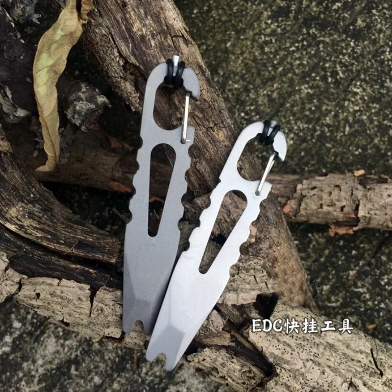Stainless steel EDC multi-tool, screwdriver broken window rescue tool, self-defense fast hanging
Stainless steel EDC multi-tool, screwdriver broken window rescue tool, self-defense fast hanging