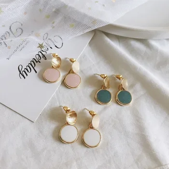 Simple Fashion Hong Kong Style Small Jewelry Fashion Women Girl's Accessories Temperament Beautiful Metal Texture Clip Earrings
Simple Fashion Hong Kong Style Small Jewelry Fashion Women Girl's Accessories Temperament Beautiful Metal Texture Clip Earrings