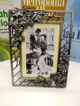 Europe alloy metal Love photo frames marcos para foto pared home decorative frame family photo frame picture frames baby XC065
Europe alloy metal Love photo frames marcos para foto pared home decorative frame family photo frame picture frames baby XC065