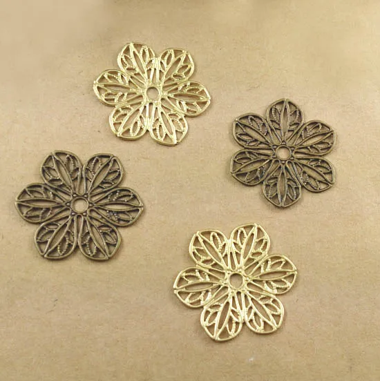 Multi-color Plated Brass Metal Blank Vintage Circle Filigree Flower Links Wraps Connectors Jewelry DIY Findings Connector 22mm
Multi-color Plated Brass Metal Blank Vintage Circle Filigree Flower Links Wraps Connectors Jewelry DIY Findings Connector 22mm