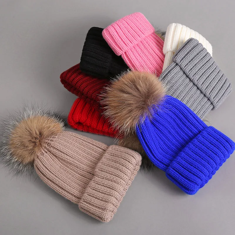 kid hat with fur pompom 2