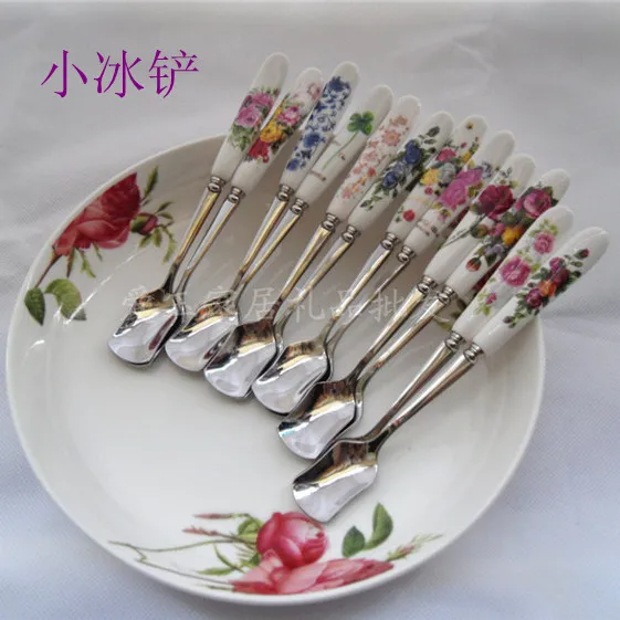 The creative value of Korean ceramic tableware handle stainless steel shovel ice creative
The creative value of Korean ceramic tableware handle stainless steel shovel ice creative