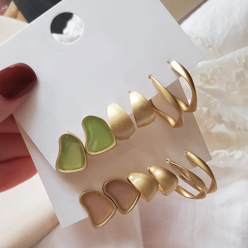 AOMU 1SET Fashion Geometric Round Irregular Stud Earring For Women Colorful Enamel Earring Gift Jewelry Metal Gold Color Earring
AOMU 1SET Fashion Geometric Round Irregular Stud Earring For Women Colorful Enamel Earring Gift Jewelry Metal Gold Color Earring
