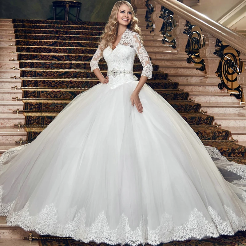 Vestidos De Noiva Lace Sleeves Ball Gown Wedding Dresses with Bolero Appliques Gelinlik Robe Mariage Keyhole back 2016
Vestidos De Noiva Lace Sleeves Ball Gown Wedding Dresses with Bolero Appliques Gelinlik Robe Mariage Keyhole back 2016
