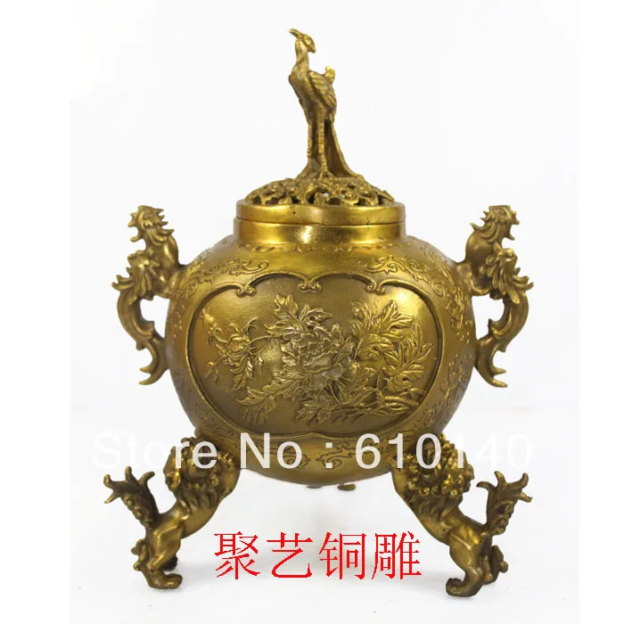 Bronze statue copper incense burner decoration furnace three furnace incense stove plate incense burner 
Bronze statue copper incense burner decoration furnace three furnace incense stove plate incense burner