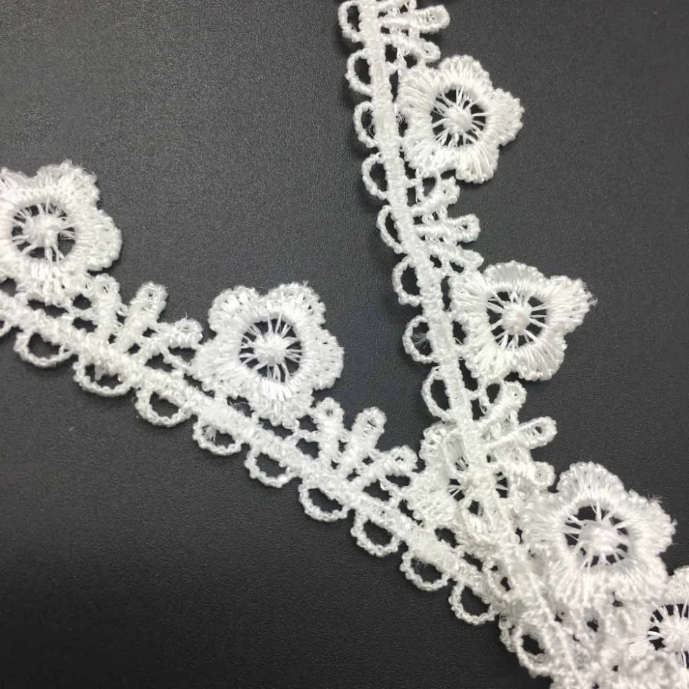 30Yards 2.2cm White Color Lace Trim Water Soluble Embroidery Cord Lace DIY Lace Fabric Clothing Accessories Black Lace Ribbon
30Yards 2.2cm White Color Lace Trim Water Soluble Embroidery Cord Lace DIY Lace Fabric Clothing Accessories Black Lace Ribbon