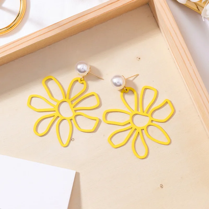 Fashion Lovely Hollow Flower Drop Earrings Sweet Summer Colorful Simulated Pearl Earring Pendientes For Women New Jewelry 6M2005
Fashion Lovely Hollow Flower Drop Earrings Sweet Summer Colorful Simulated Pearl Earring Pendientes For Women New Jewelry 6M2005