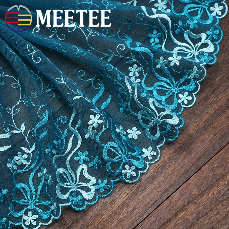 2018 MEETEE 5 yards Exquisite blue net yarn flowers embroidery lace apparel accessories handmade DIY skirt 22cm
2018 MEETEE 5 yards Exquisite blue net yarn flowers embroidery lace apparel accessories handmade DIY skirt 22cm