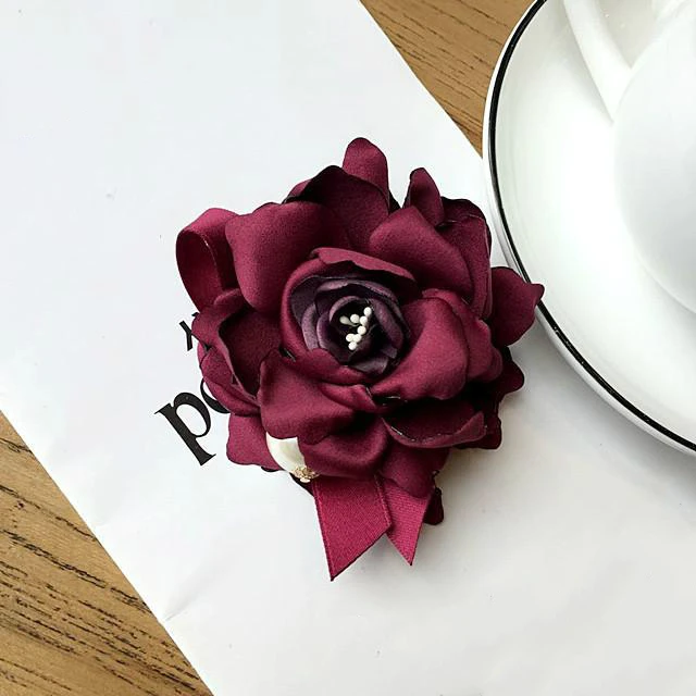 Korean Clothing Accessories Fashion Fabric Large Camellia Flower Brooches Pins Sweater Coat Lapel Pin Brooch Women Jewelry Gifts
Korean Clothing Accessories Fashion Fabric Large Camellia Flower Brooches Pins Sweater Coat Lapel Pin Brooch Women Jewelry Gifts