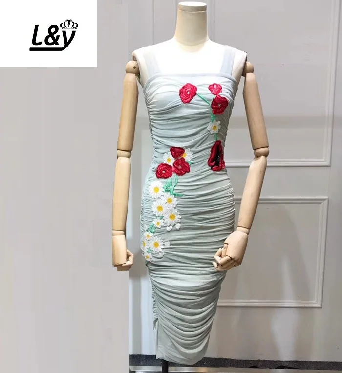 L&Y 2019 Vogue Stylish Heavy Work Embroideried Appliqued Silk Dress Women Square Neck Handwork Sherring Slim Party Dress Summer 
L&Y 2019 Vogue Stylish Heavy Work Embroideried Appliqued Silk Dress Women Square Neck Handwork Sherring Slim Party Dress Summer