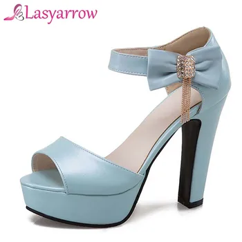 Lasyarrow Summer Sandal Shoes for Women 2018 New Arrival Thick Heels Sandals Platform Casual Tassel Shoes Metal Large Size 34-48
Lasyarrow Summer Sandal Shoes for Women 2018 New Arrival Thick Heels Sandals Platform Casual Tassel Shoes Metal Large Size 34-48
