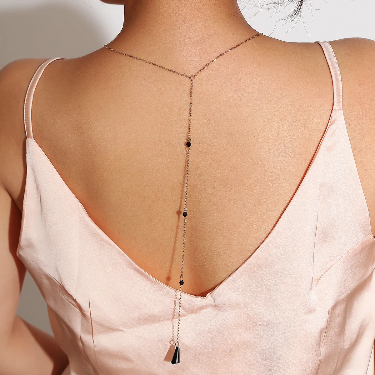 Women Long Necklace Body Sexy Chain Bare Back Gold silver Rhinestone Pendant chain necklace backdrop beach body jewelry
Women Long Necklace Body Sexy Chain Bare Back Gold silver Rhinestone Pendant chain necklace backdrop beach body jewelry