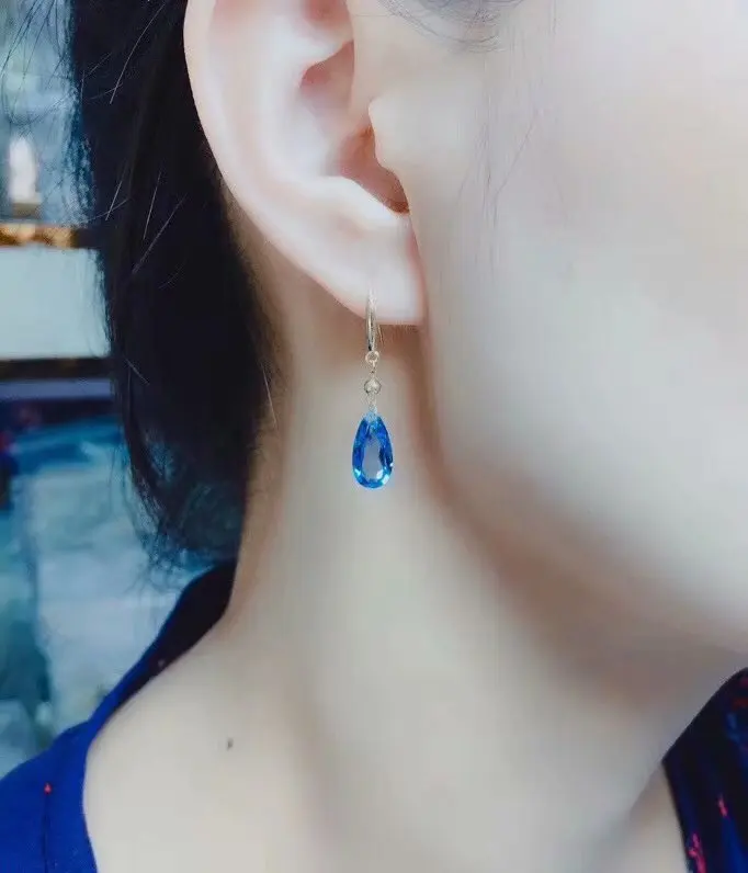 Fashion Style water drop Natural London blue topaz earrings 6 * 12mm 18K gold earrings women party fine gift jewelry
Fashion Style water drop Natural London blue topaz earrings 6 * 12mm 18K gold earrings women party fine gift jewelry