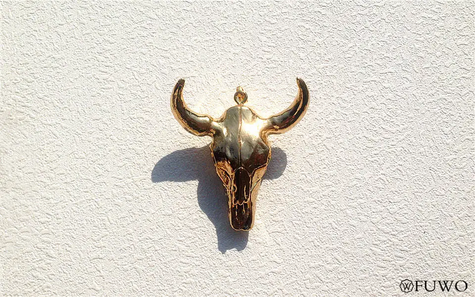 Large Buffalo Skull Pendant 7