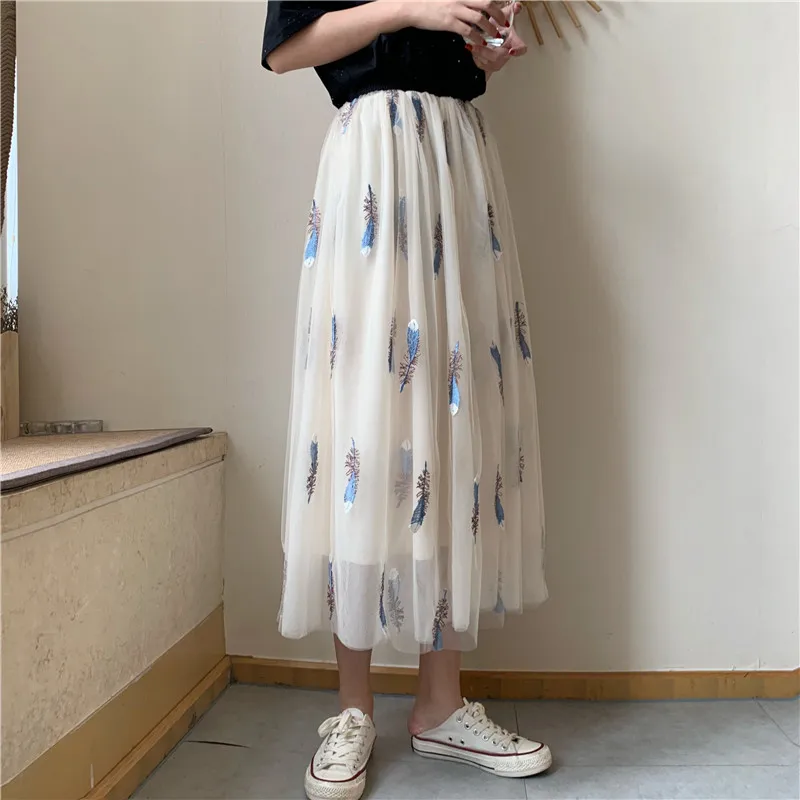 Fashion new spring and summer high waist fluffy mesh in the long feathers wild skirt
Fashion new spring and summer high waist fluffy mesh in the long feathers wild skirt